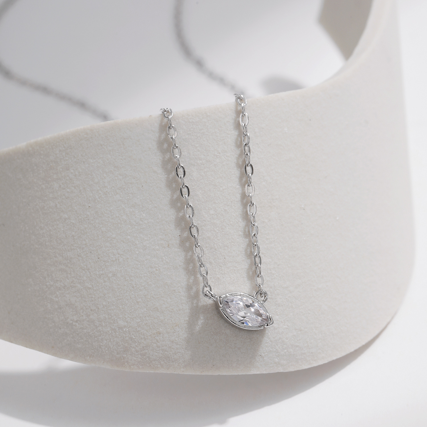 The S925 Sterling Silver Simple Pendant Necklace - Image 4
