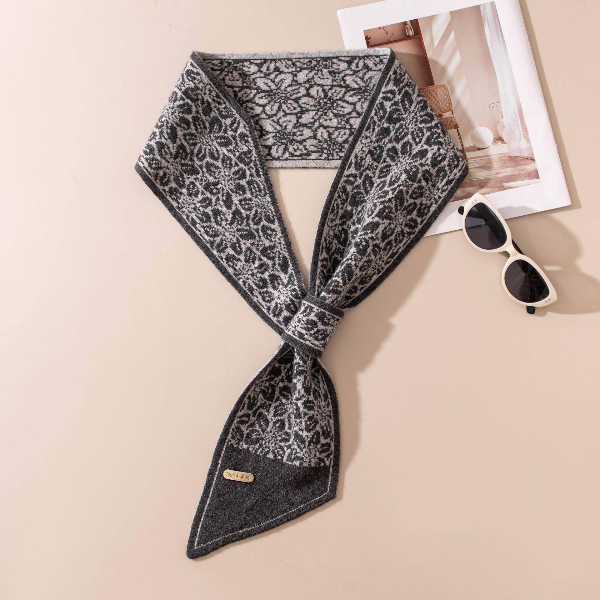 FHYR26-7270-2 Blossoming Splendor - Gray