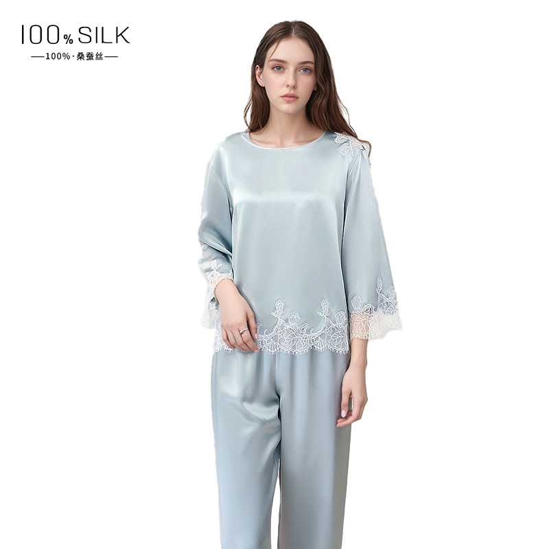 The 19 Momme 100% Mulberry Silk Crew Neck Pajama Set - Image 5