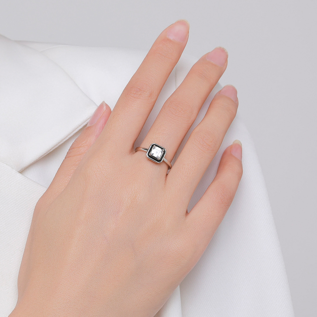 The S925 Sterling Silver Rhinestone Ring - Image 2