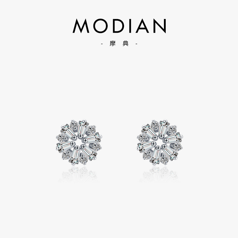 The S925 Silver Flower Earrings