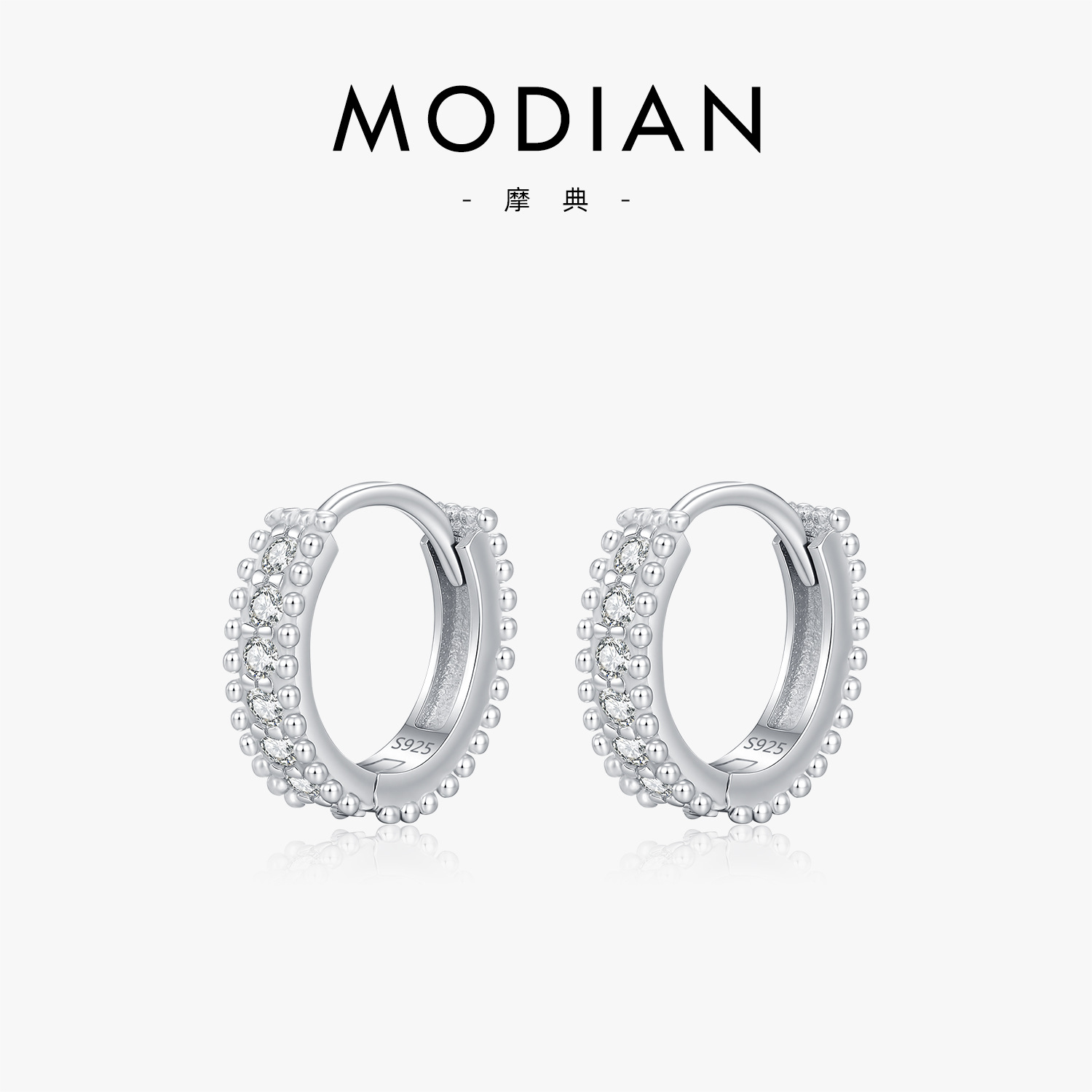 The VVS1 Clarity Moissanite S925 Silver Earrings