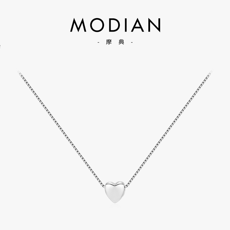 The S925 Silver Minimalist Heart Collarbone Chain Necklace
