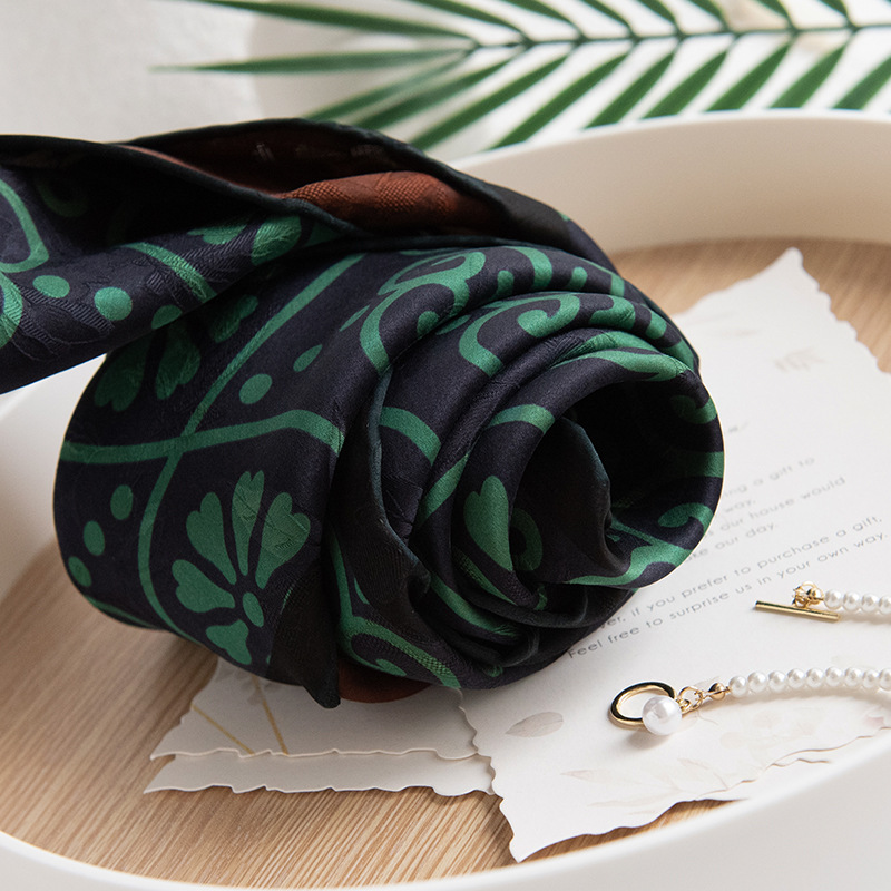 The Mulberry Silk Neck Scarf with Gift Box - Image 4
