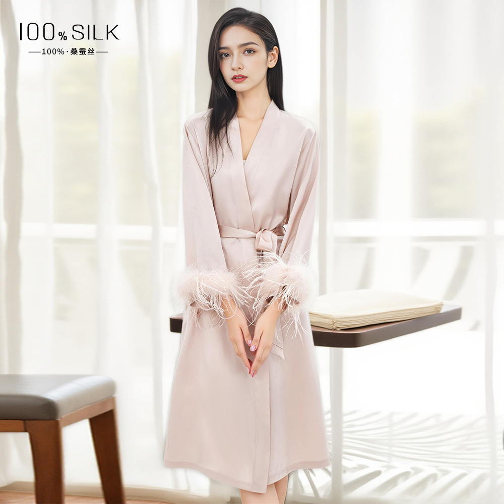 The 19 Momme 100% Mulberry Silk Robe with Detachable Feather Cuff - Image 3