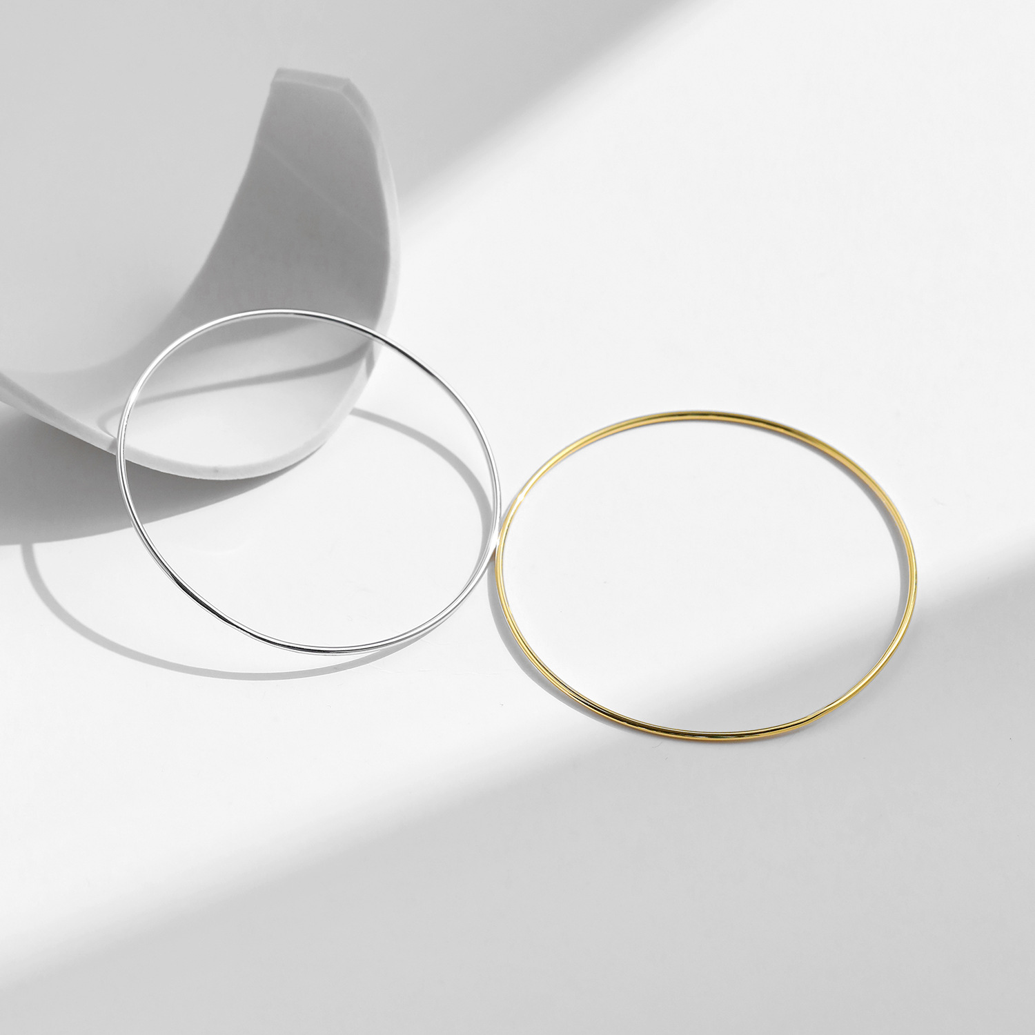 The S925 Sterling Silver Smooth Bangle - Image 4