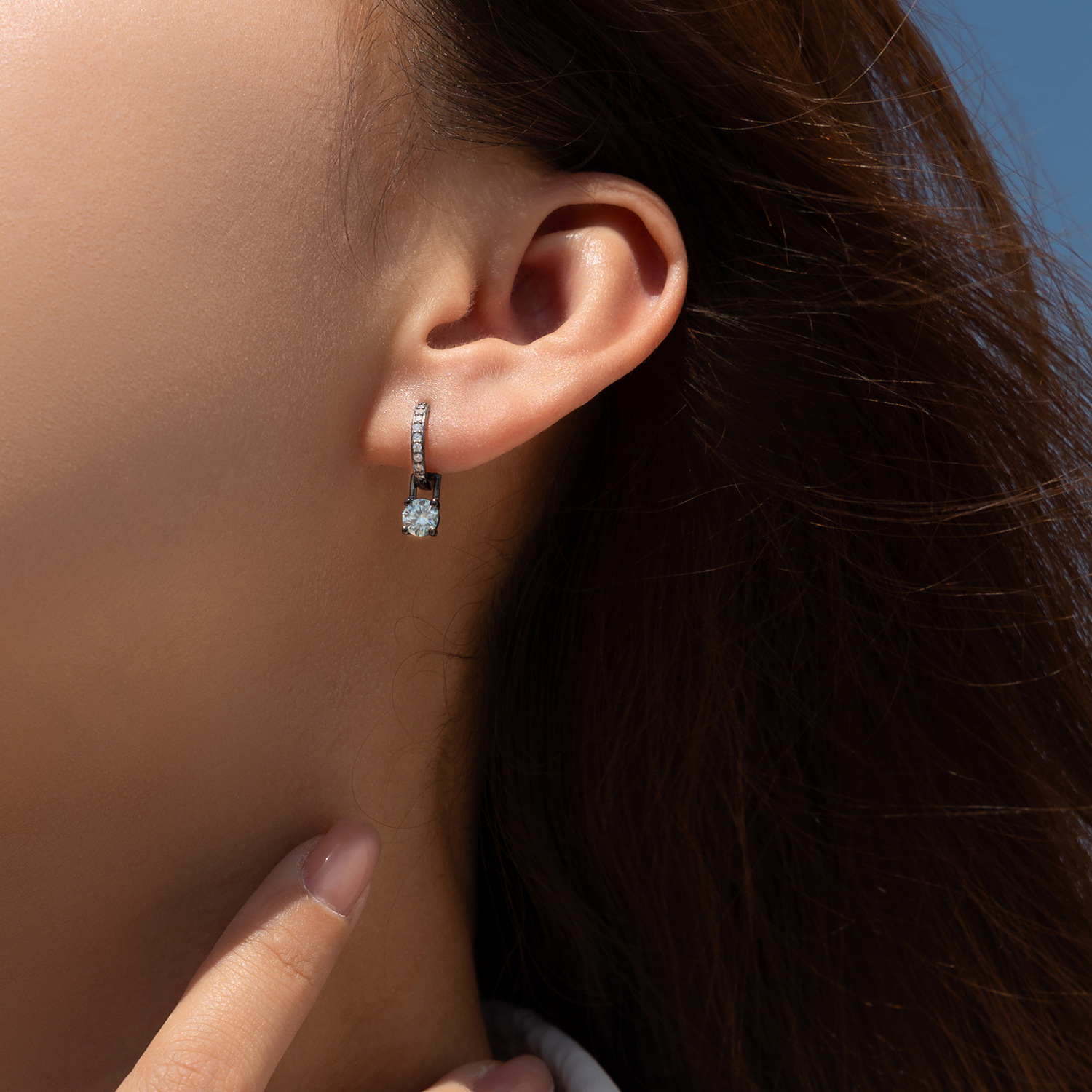 The 50-Point Moissanite S925 Silver Ear Cuff - Image 2