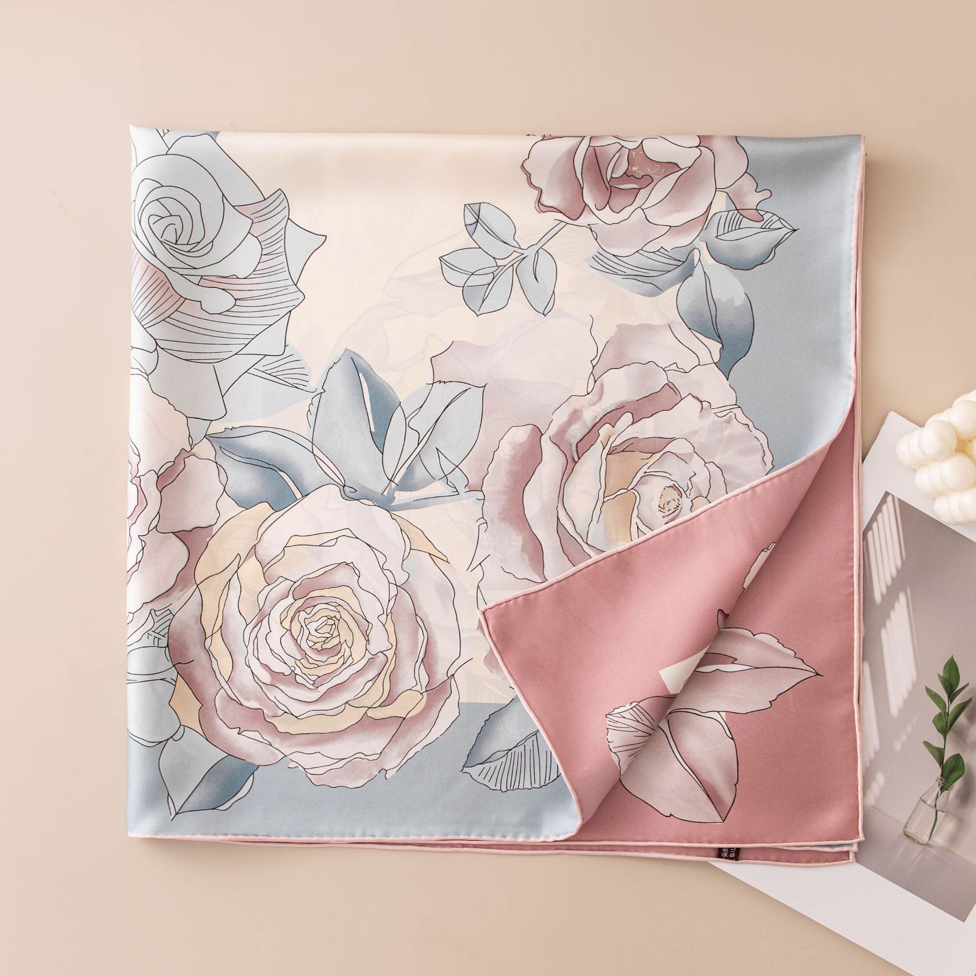 FHZ26-90616-7 Hand Roll - Rose Meaning