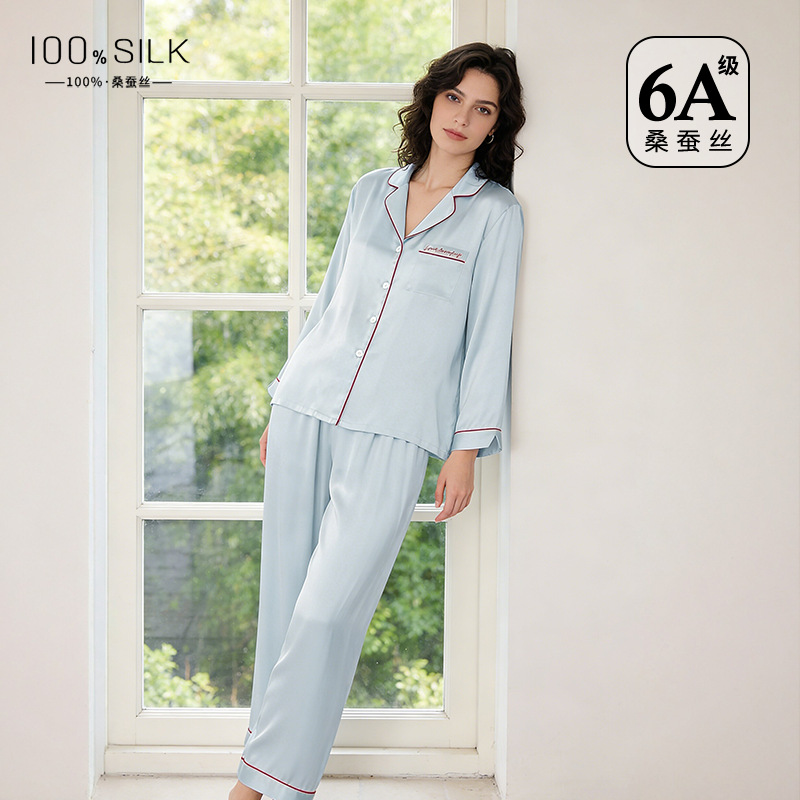 The 19 Momme 100% Mulberry Silk Long Sleeve Pajama Set - Image 3