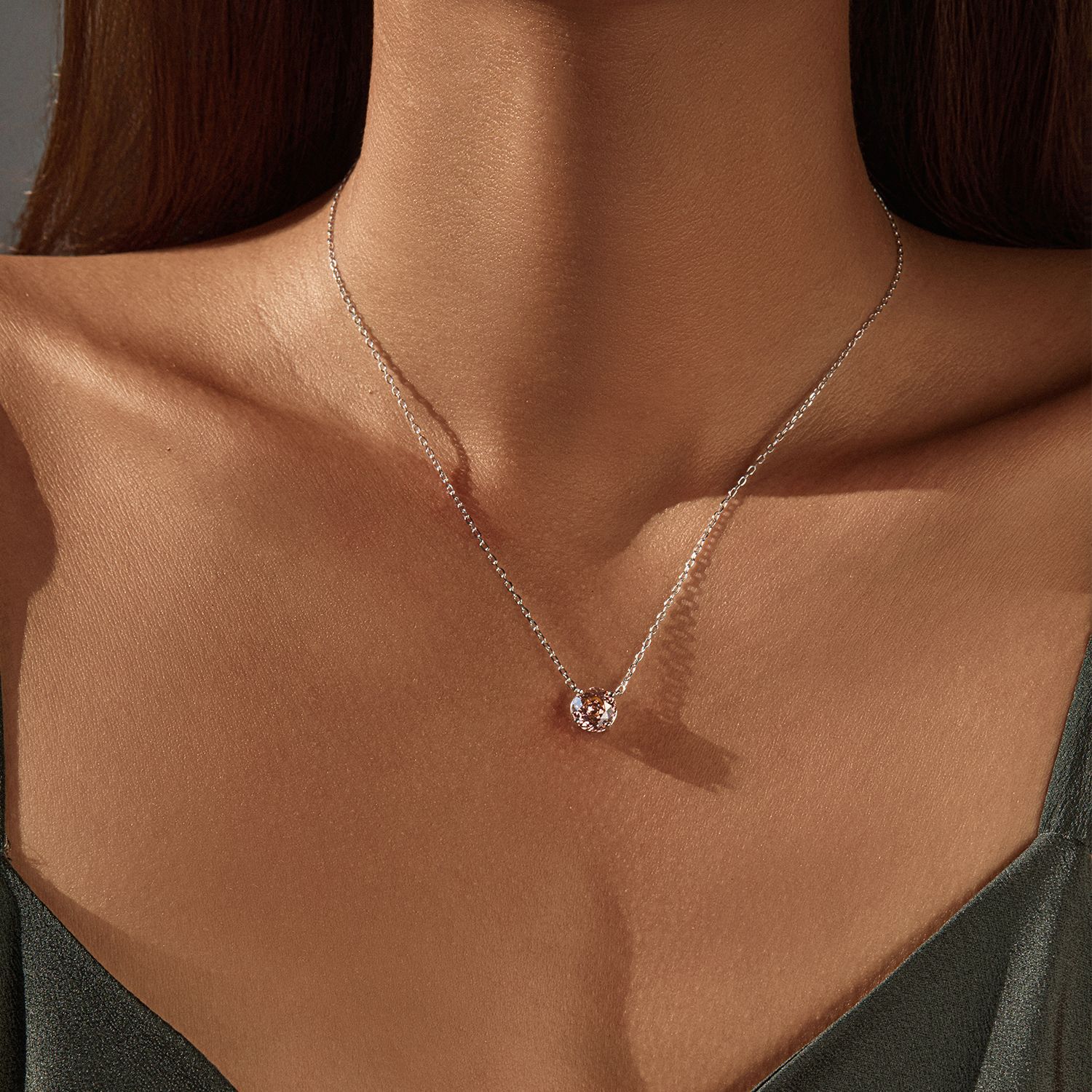 The S925 Sterling Silver Morganite Rose Cut Diamond Collarbone Chain - Image 2
