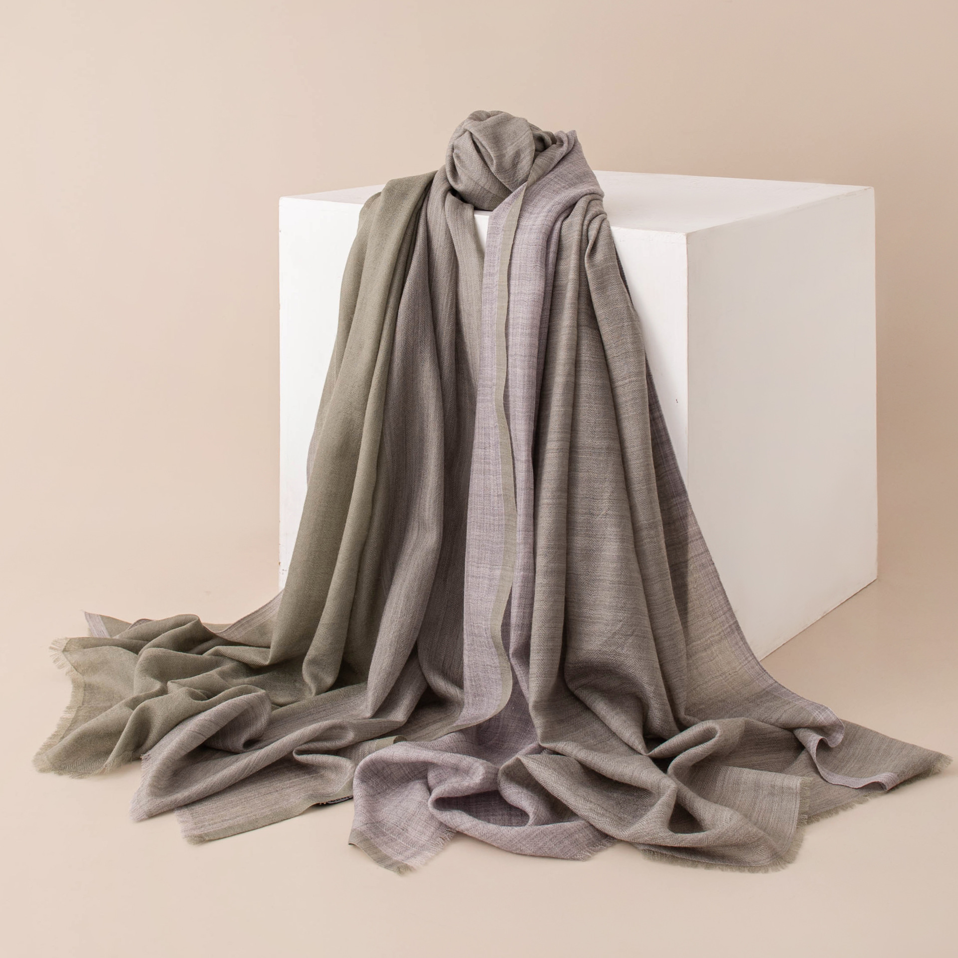 FHY25-7065-2 Border Jacquard Gray