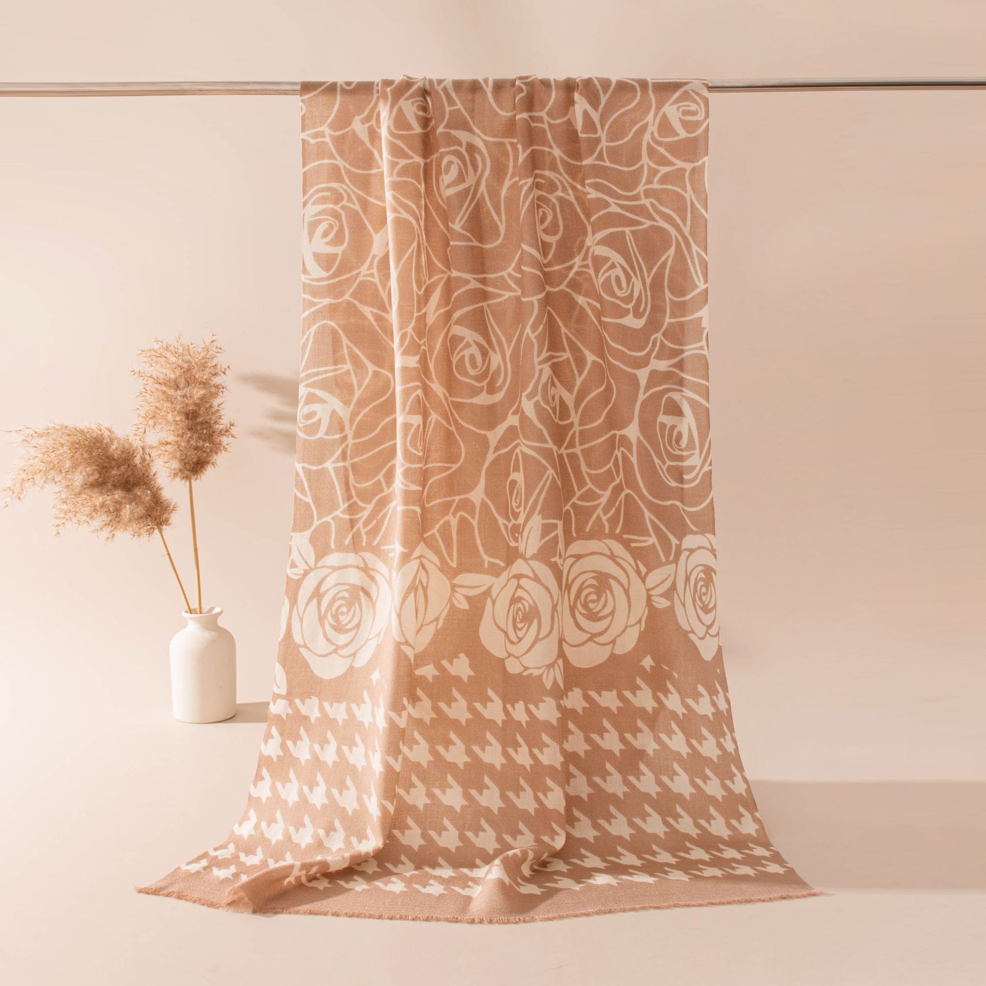 The Pure Wool Rose Print Long Scarf