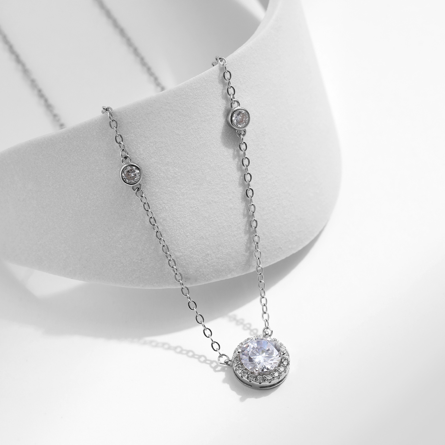 The 925 Sterling Silver Diamond Collarbone Chain - Image 4