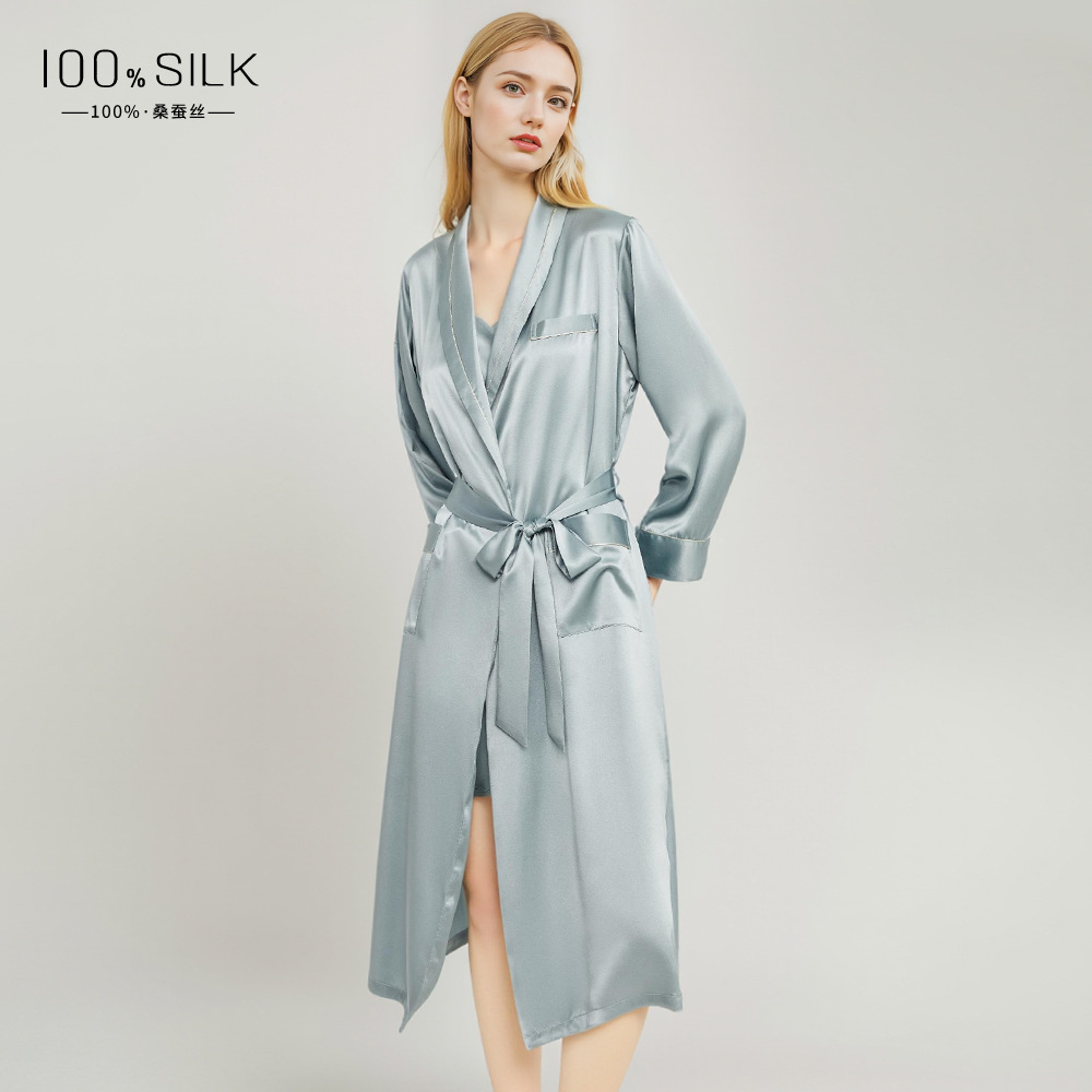 The 19 Momme 100% Mulberry Silk Long Robe - Image 4