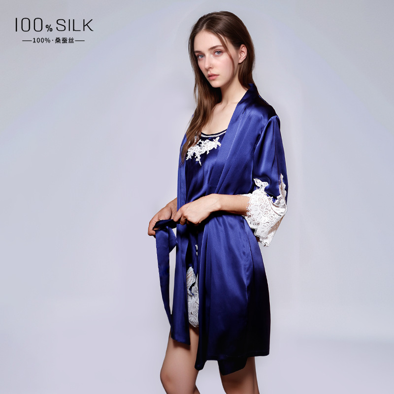 The 19 Momme 100% Mulberry Silk Sleep Dress and Robe Set - Image 3