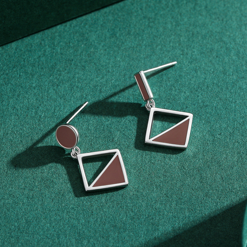 The S925 Silver Enamel Resin Irregular Stud Earrings - Image 4