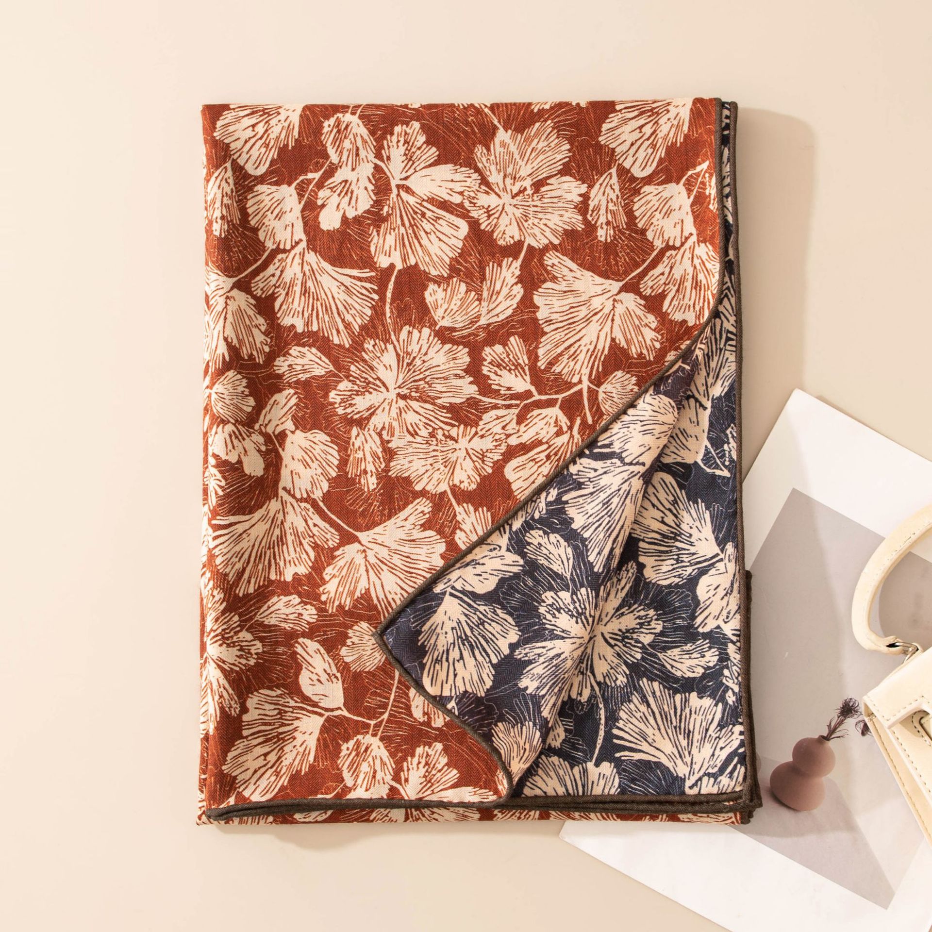 FHZ26-90311-1 Hand Rolled - Double Sided Autumn Ginkgo