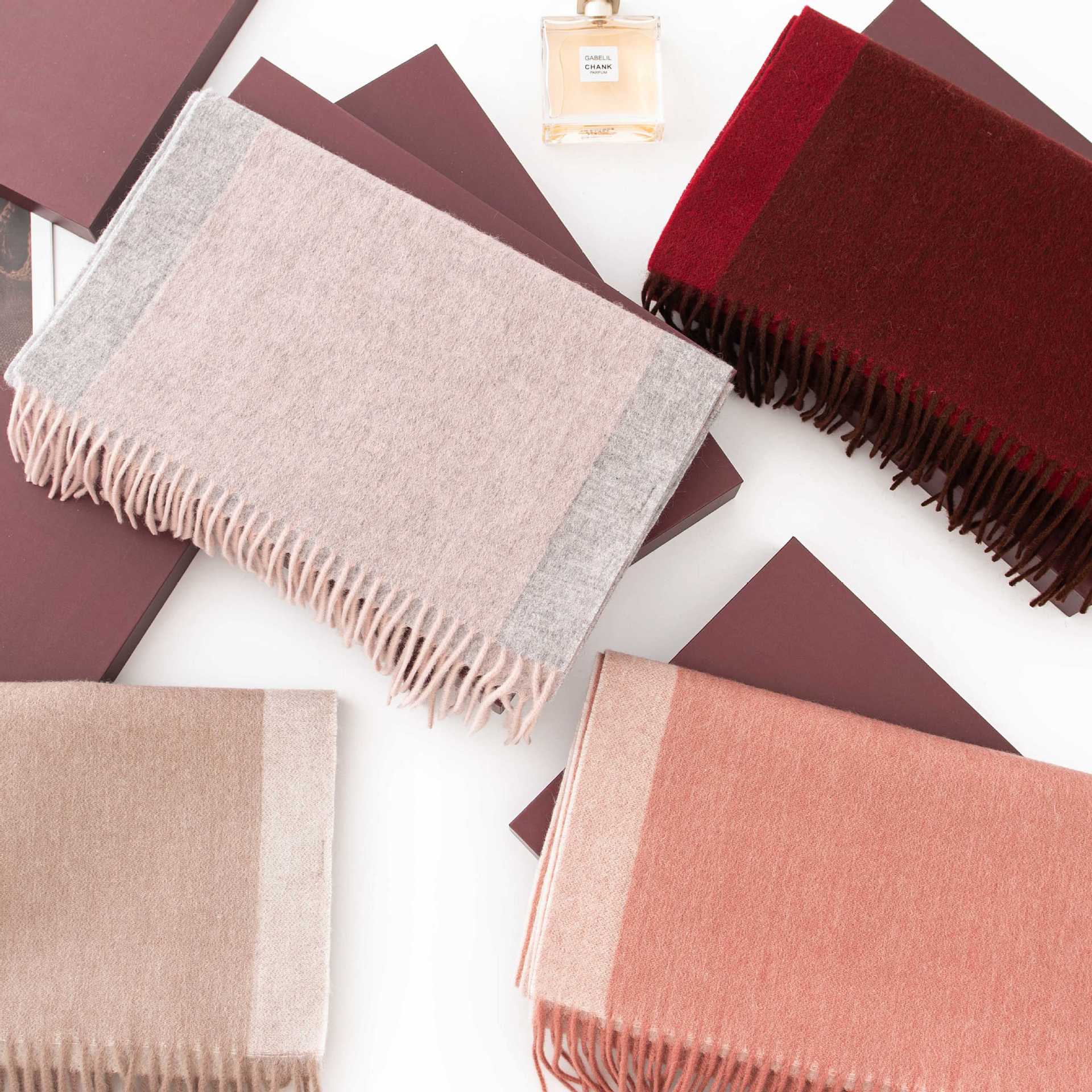 The Double-Sided Wool Scarf with Fringe
