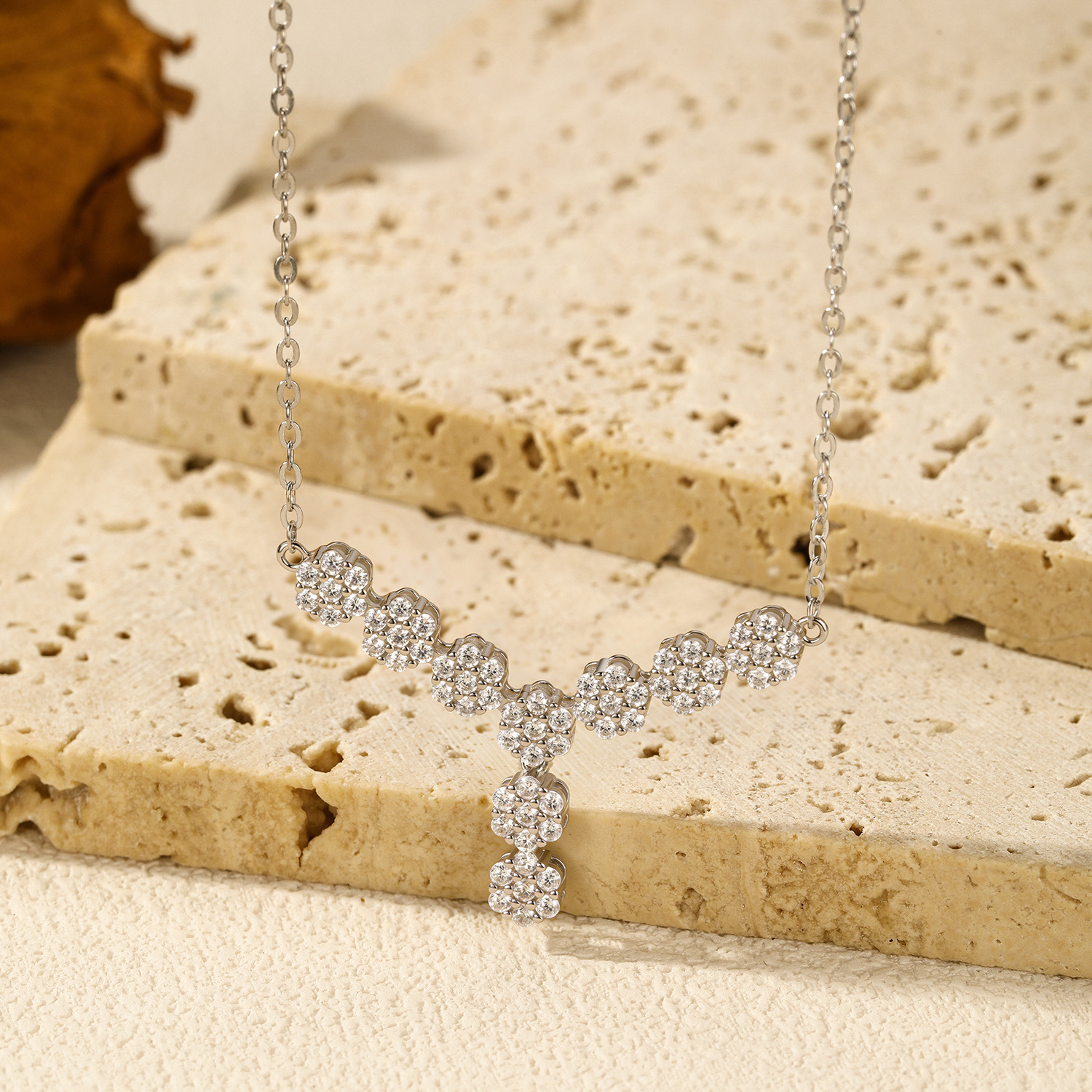 The S925 Sterling Silver Y-Shape Flower Necklace - Image 4
