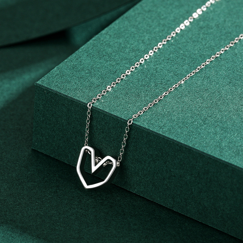 The S925 Silver Sweet Heart Short Choker Necklace - Image 3