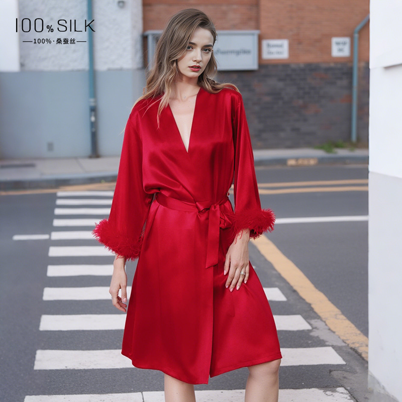 8121 Venice Red (19 momme)