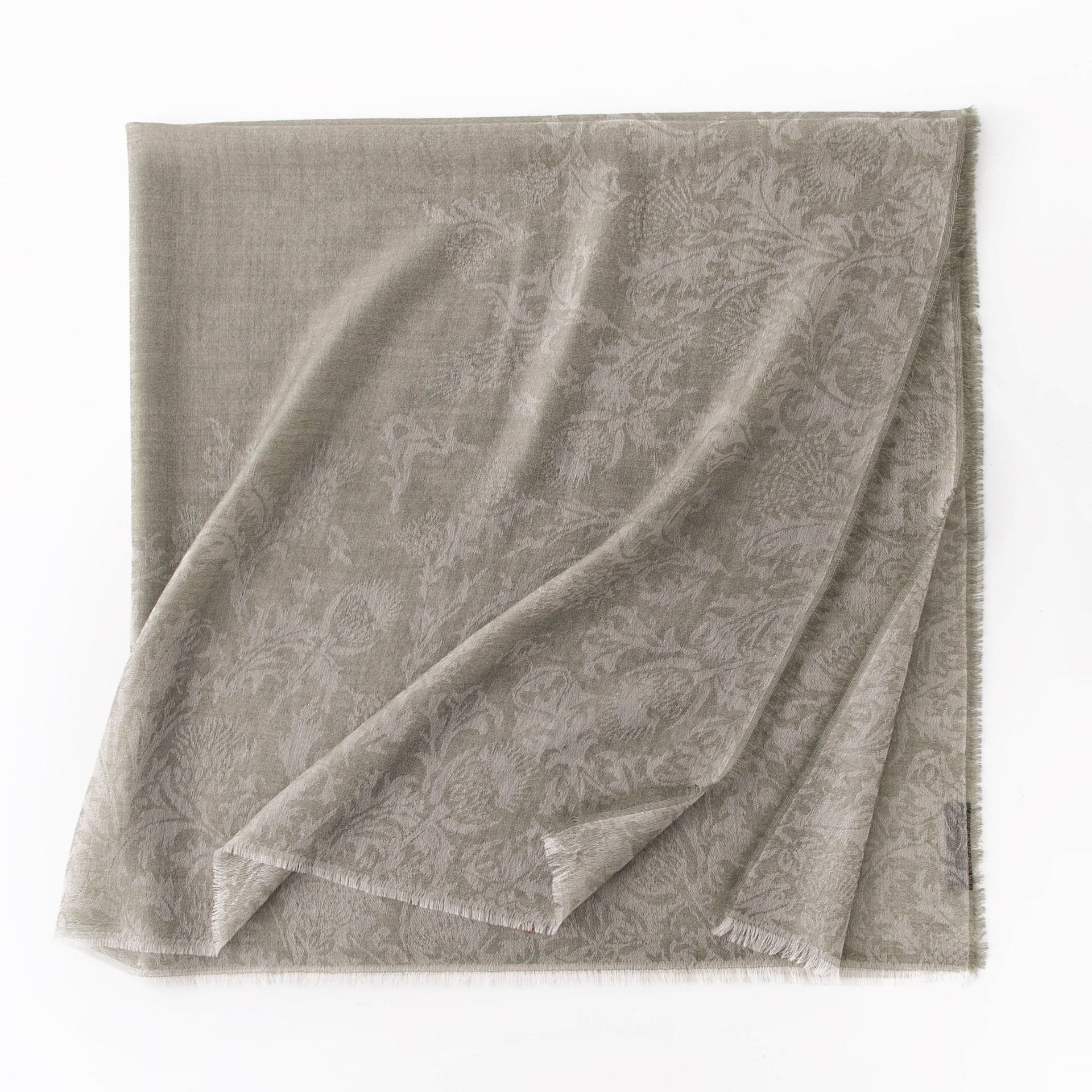 The 100% Cashmere Paisley Jacquard Shawl - Image 5