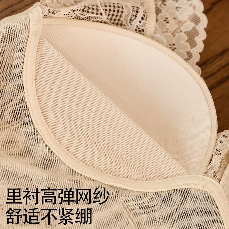 The Wire-Free Mulberry Silk Lace Back Bra - Image 4