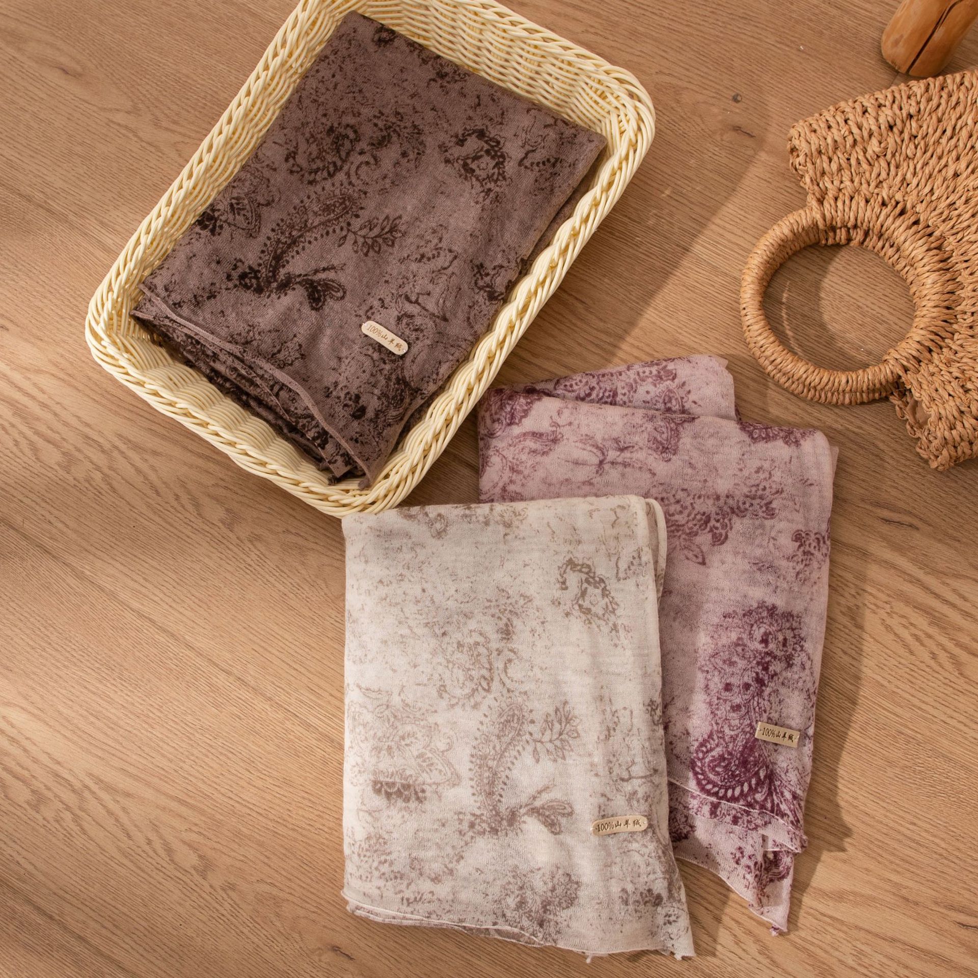 The Lightweight 100% Cashmere Mid-Length Shawl - Image 4