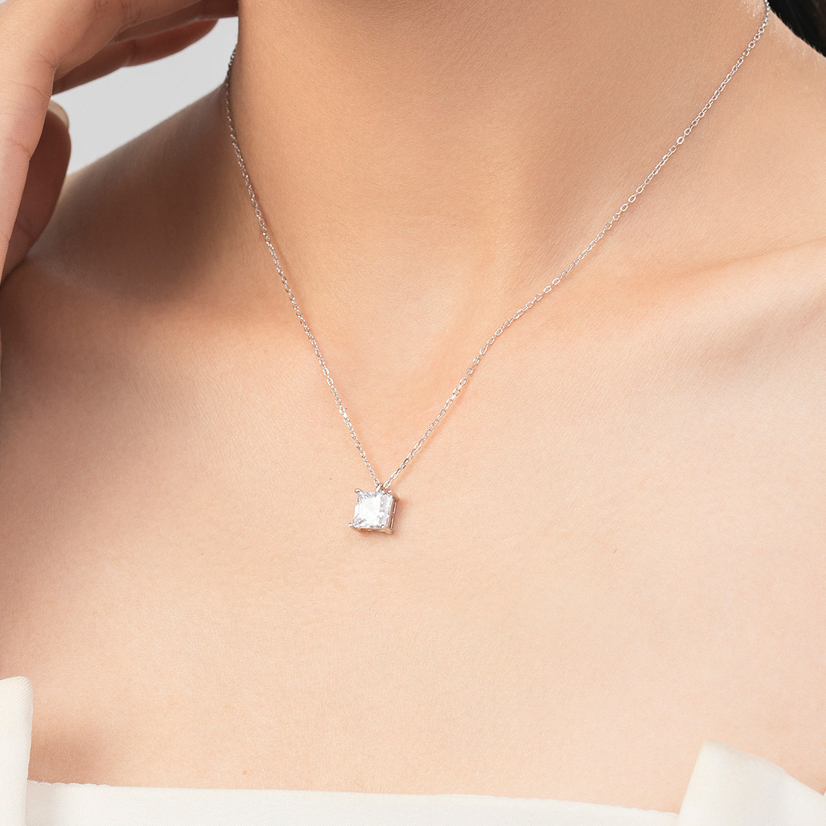 The S925 Sterling Silver Square Zircon Collarbone Chain - Image 2