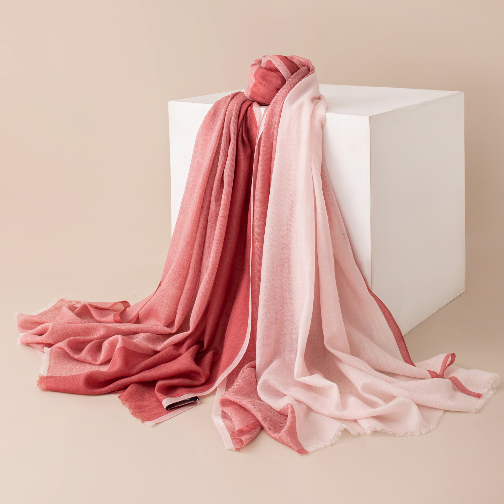 FHY25-7065-1 Border Jacquard Pink
