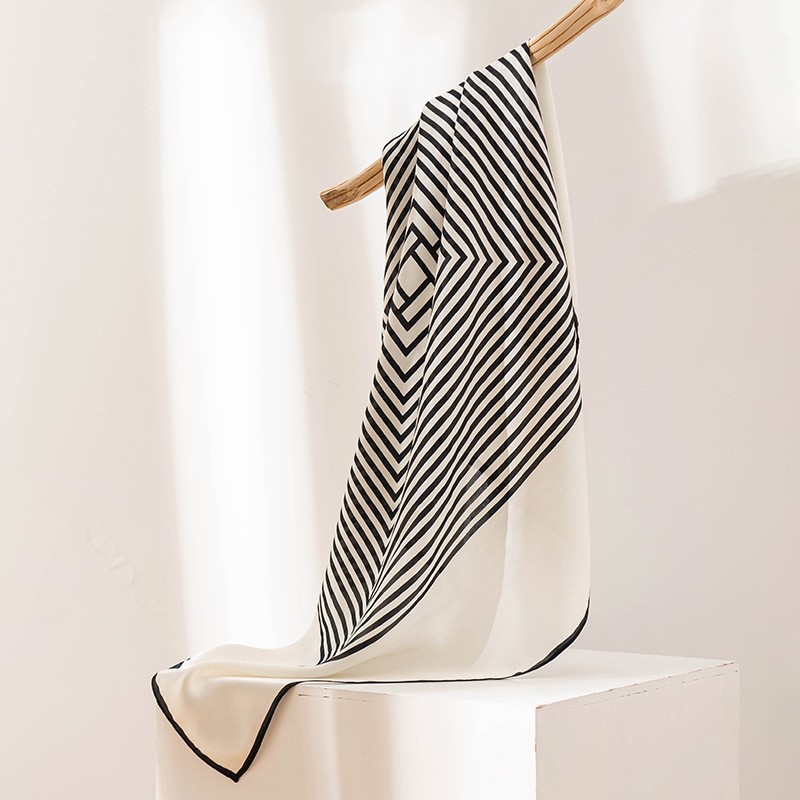 9217-1 Off-white Striped