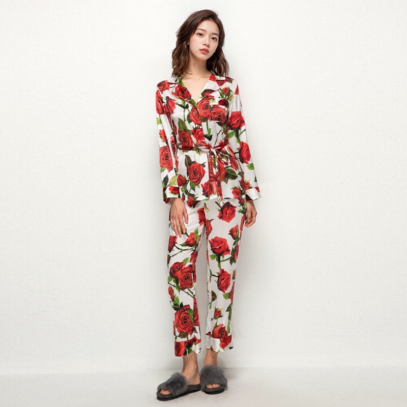 The 100% Mulberry Silk Long Sleeve Pajama Set