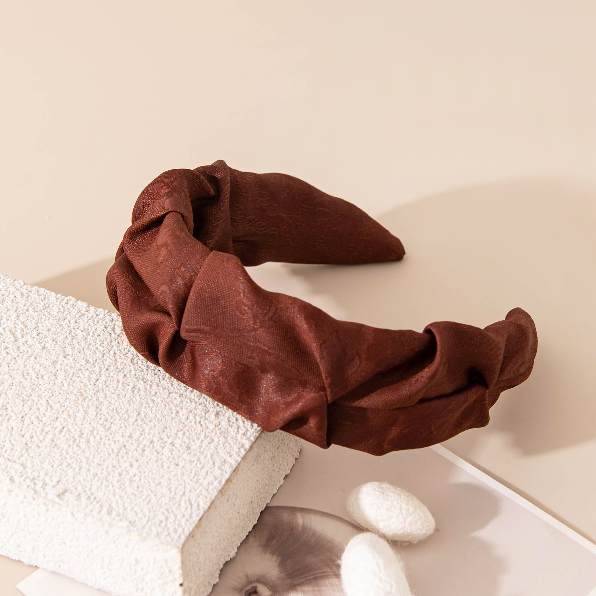 FHS26-3029-3 Jacquard Red Brown