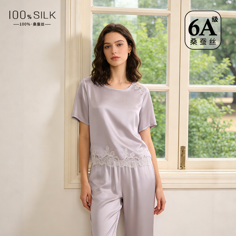 The 100% Mulberry Silk Short Sleeve Round Neck Pajama Set