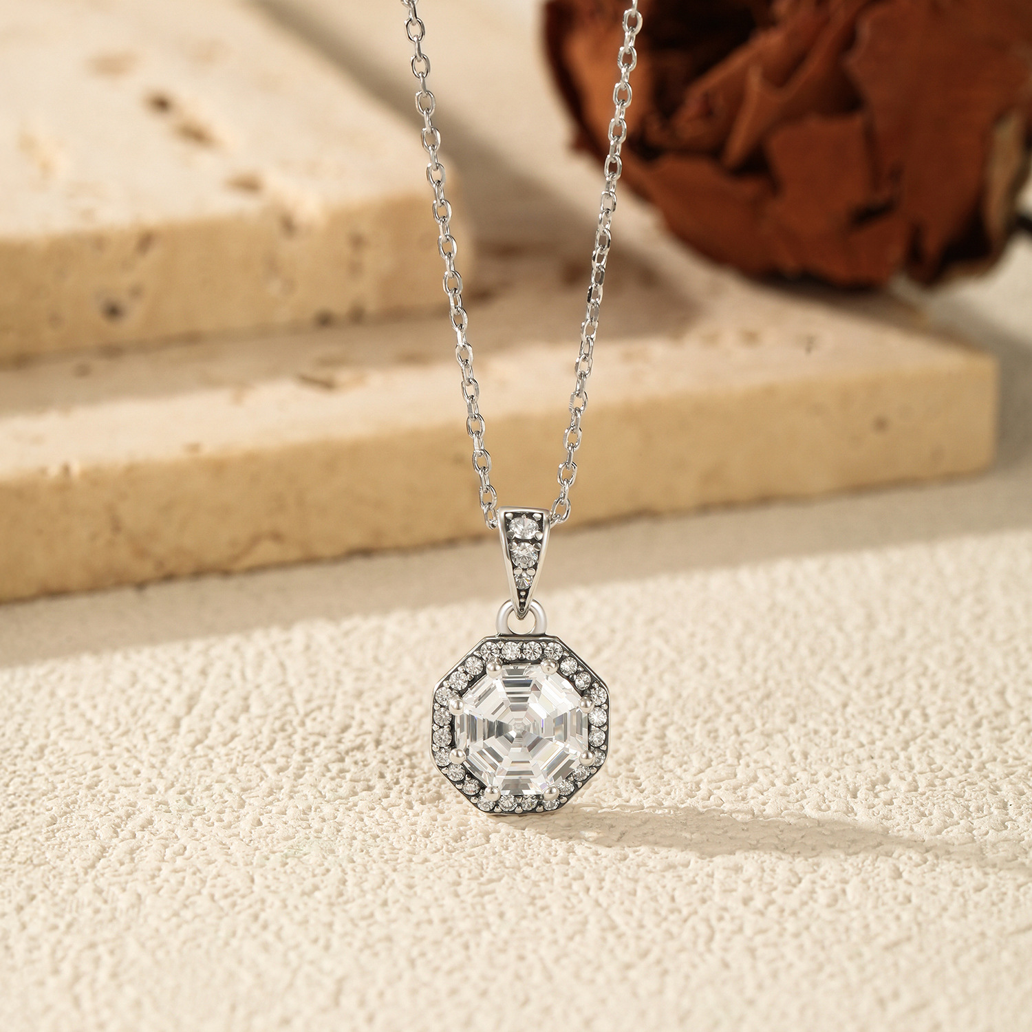 The S925 Sterling Silver Octagon Rhinestone Collarbone Necklace - Image 4