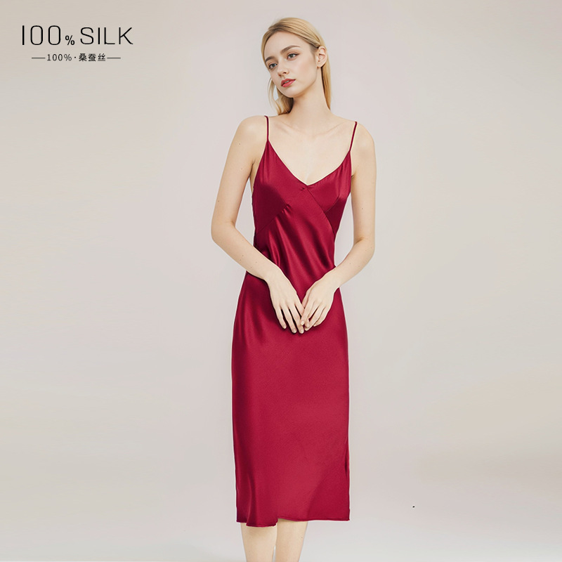 1147 Wine Red (16 Momme)