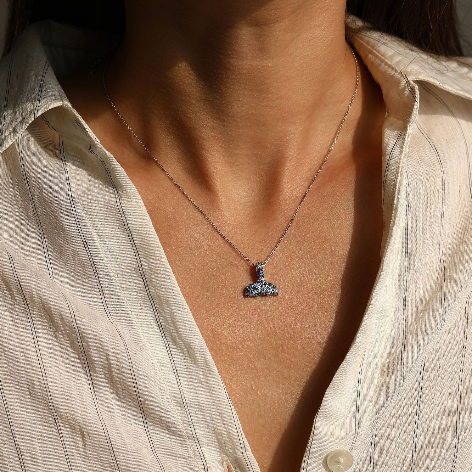 The S925 Sterling Silver Gradient Rhinestone Mermaid Tail Choker - Image 2