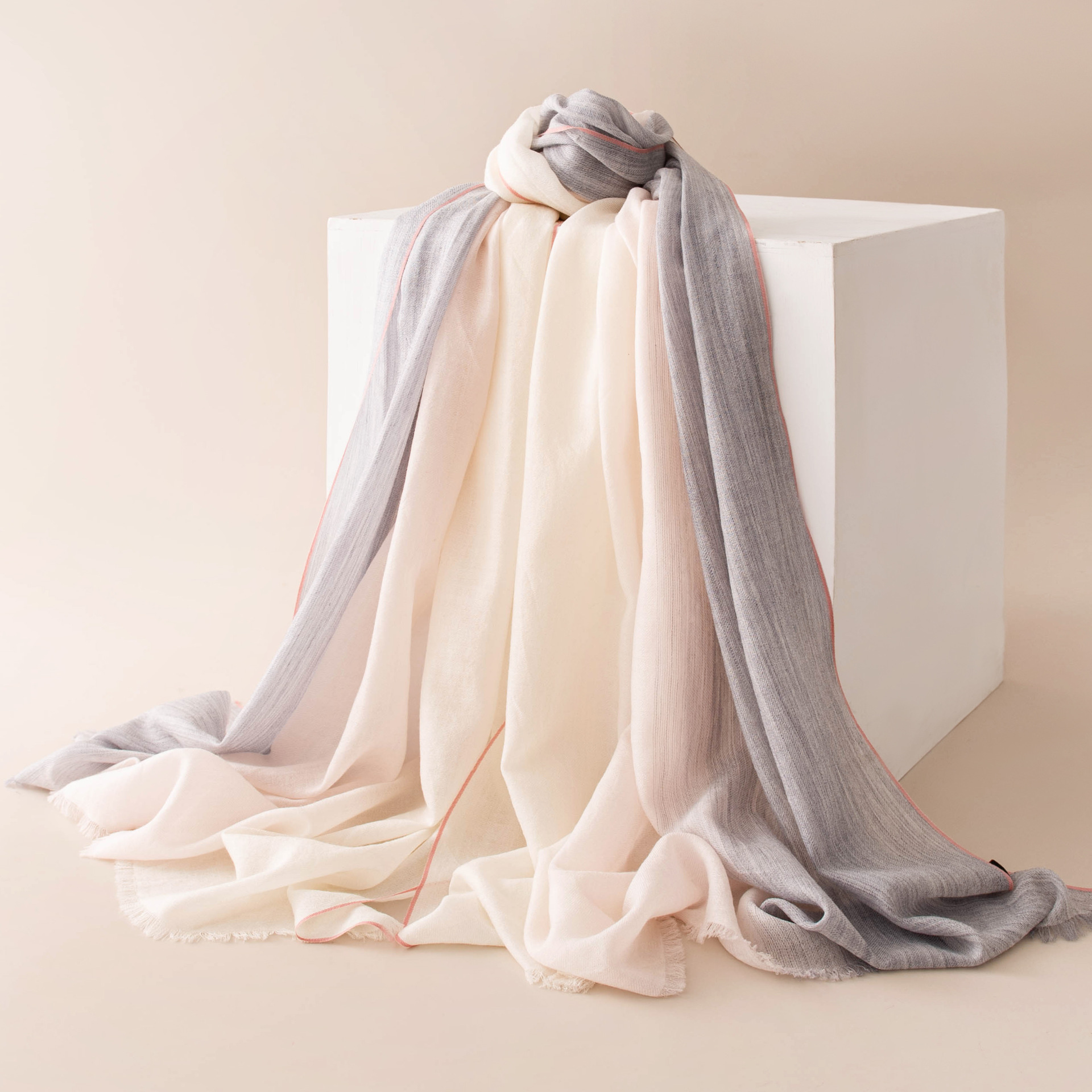 FHY26-7257-3 Gray Pink Rainbow