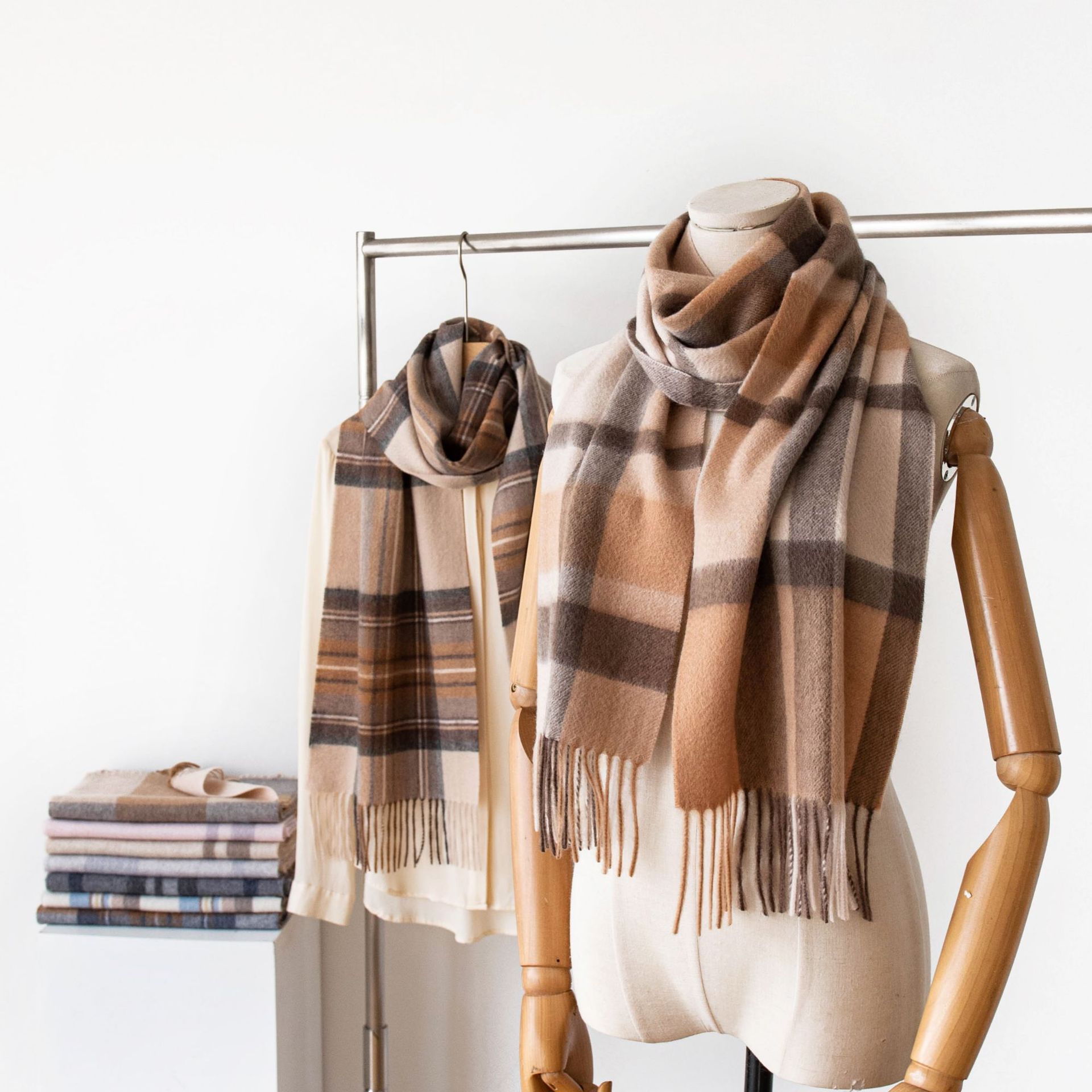 The 100% Cashmere British Plaid Scarf - Image 4