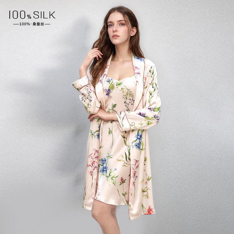 The 100% Mulberry Silk Robe Set - Image 3