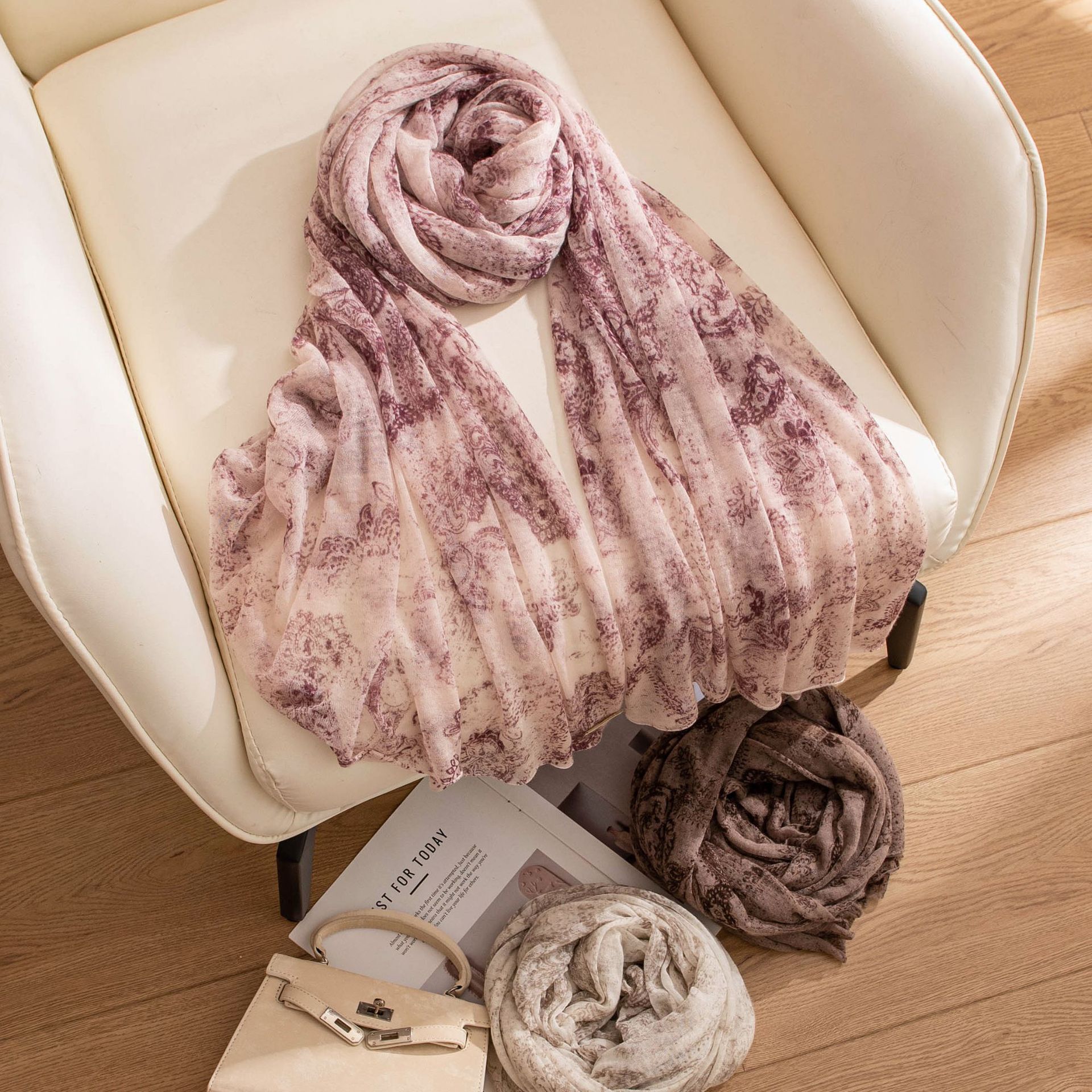 The Lightweight 100% Cashmere Mid-Length Shawl - Image 3