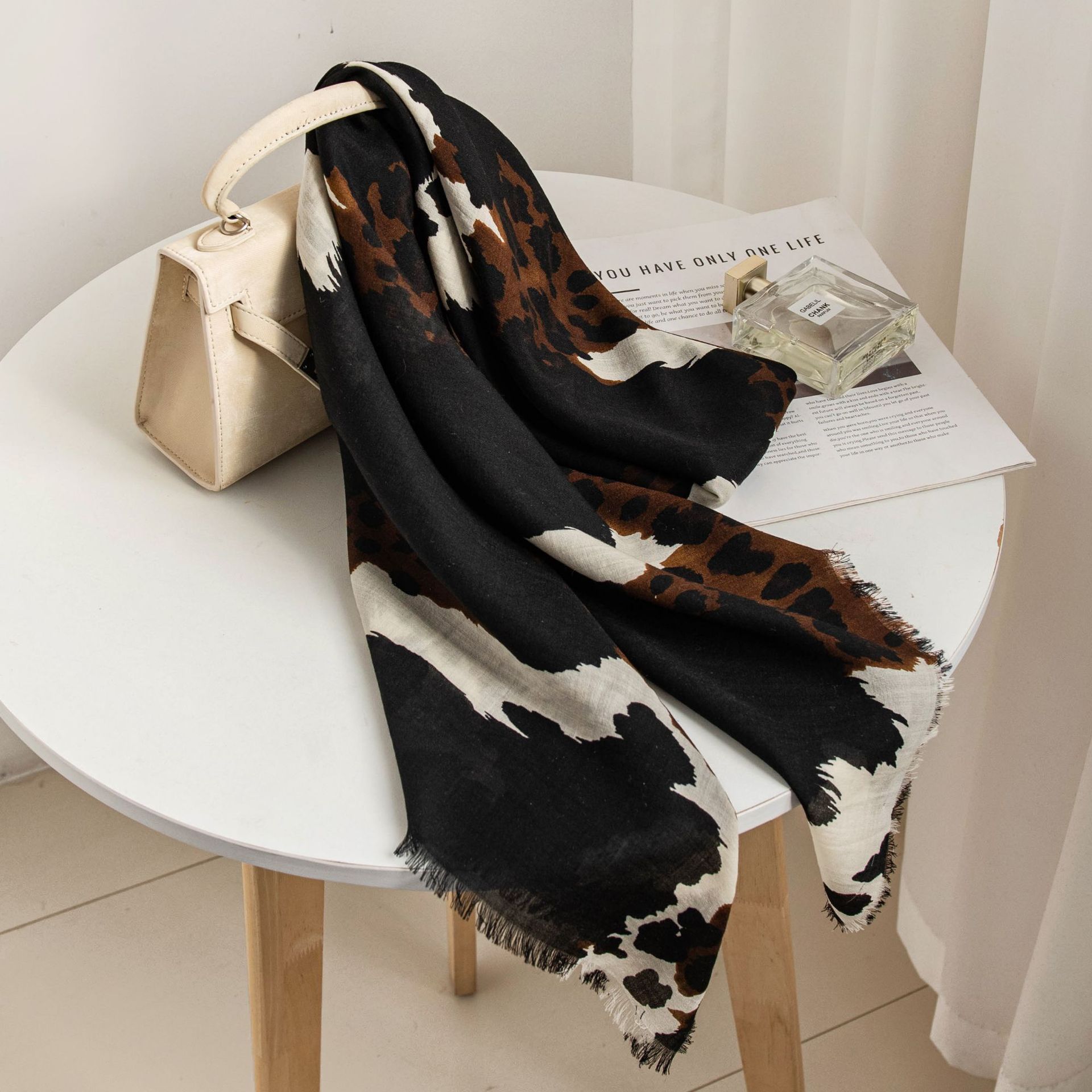 The Water-Soluble Wool Leopard Print Shawl - Image 4