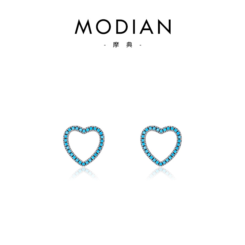 The S925 Sterling Silver Minimalist Heart Earrings - Image 5