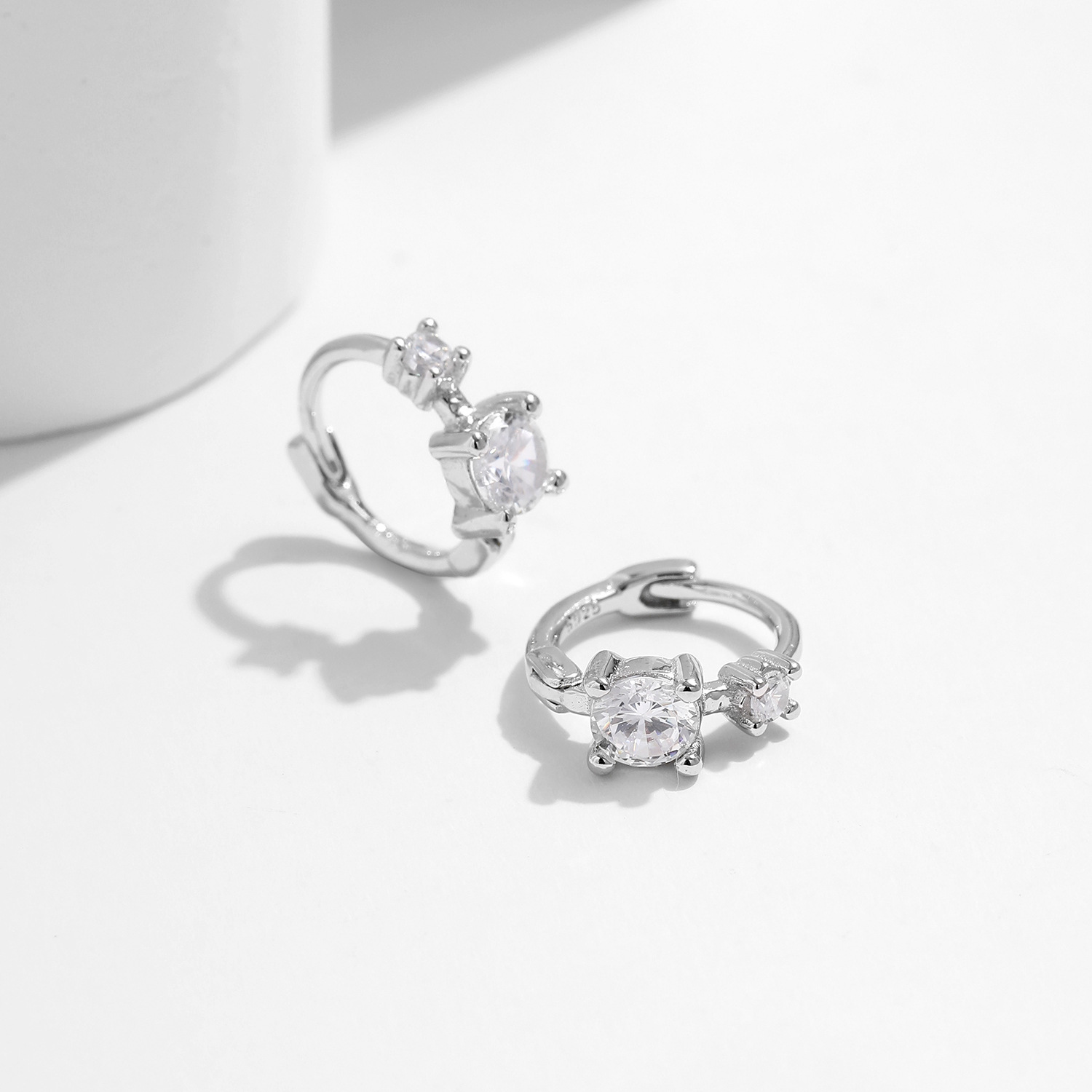 The S925 Sterling Silver Diamond Ear Cuff - Image 4