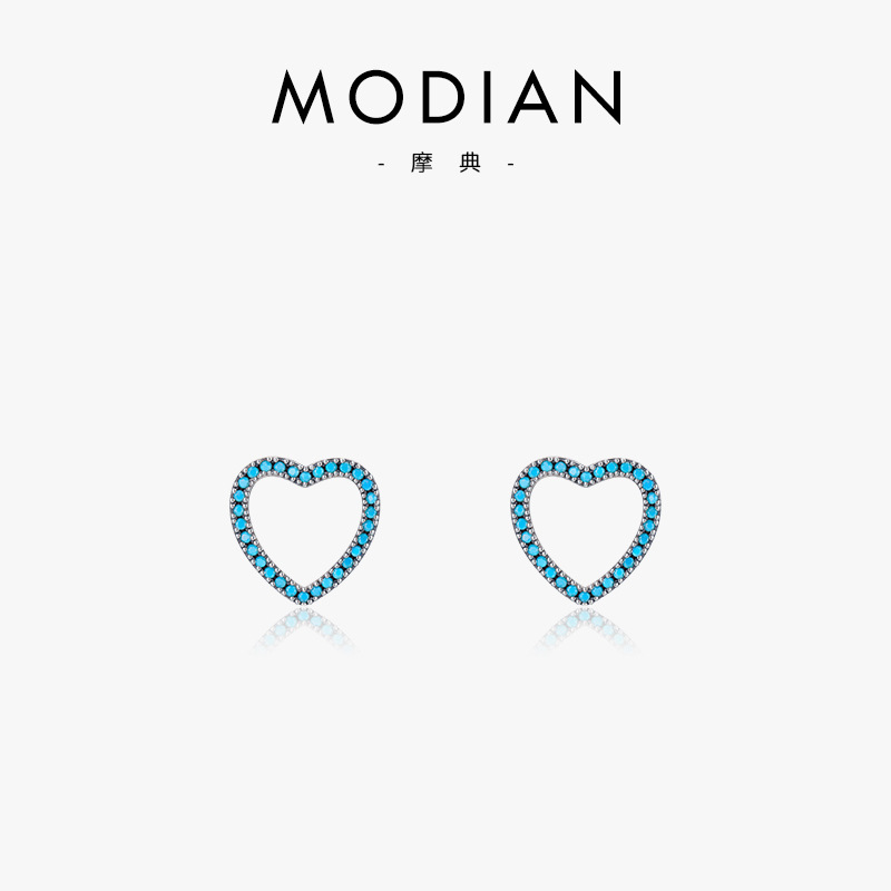 The S925 Sterling Silver Minimalist Heart Earrings
