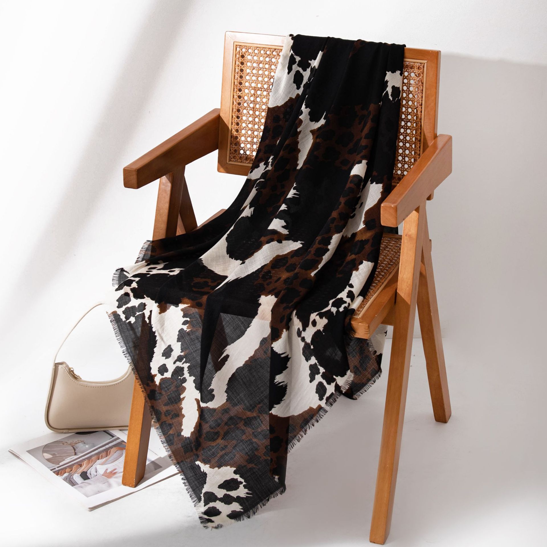 The Water-Soluble Wool Leopard Print Shawl