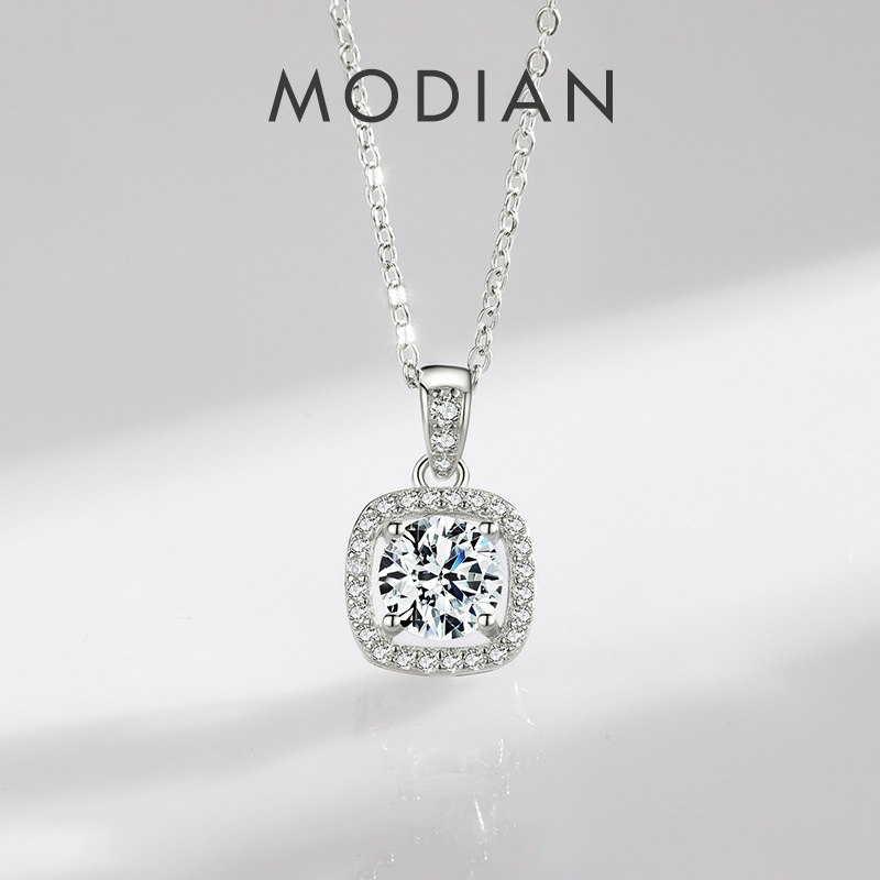 The S925 Sterling Silver Micro-Set Round Zircon Collarbone Necklace - Image 4