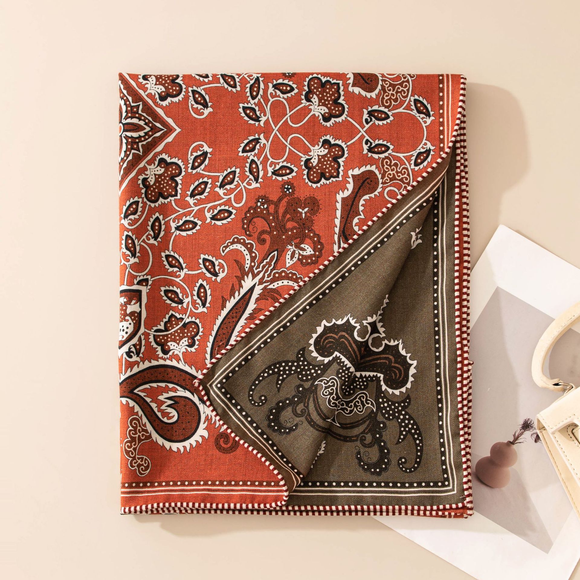 FHZ26-90305-1 Hand Rolled - Double Sided Vintage Paisley